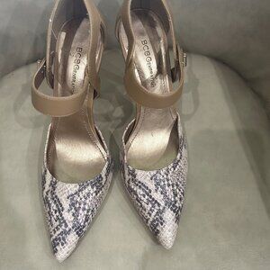 BCBG Generation Snake Skin/Nude Pump 6.5